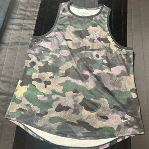 The Nike Tee - Dri Fit Camo Tank - Women's Large